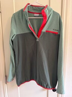 Columbia Two-Tone Mint Green and Gray Fleece Pullover with Pink Trim